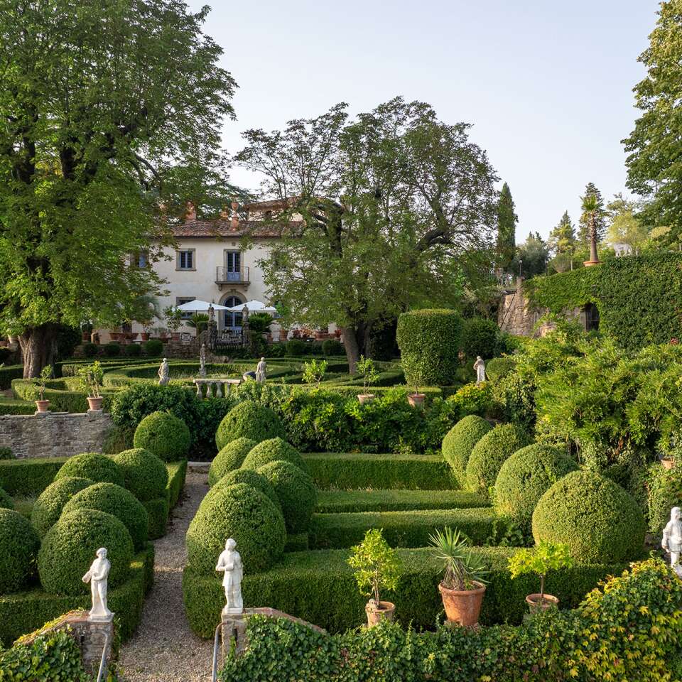 top luxury vacation Villa Florence, Renaissance garden